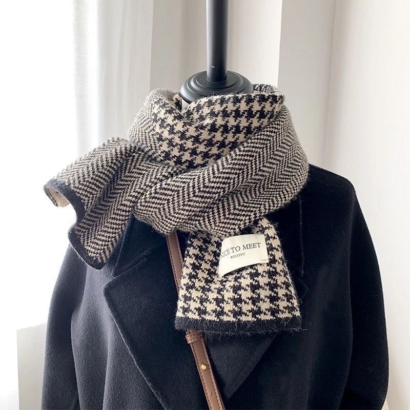 Women's Minimalist Stripe Cotton Scarf
