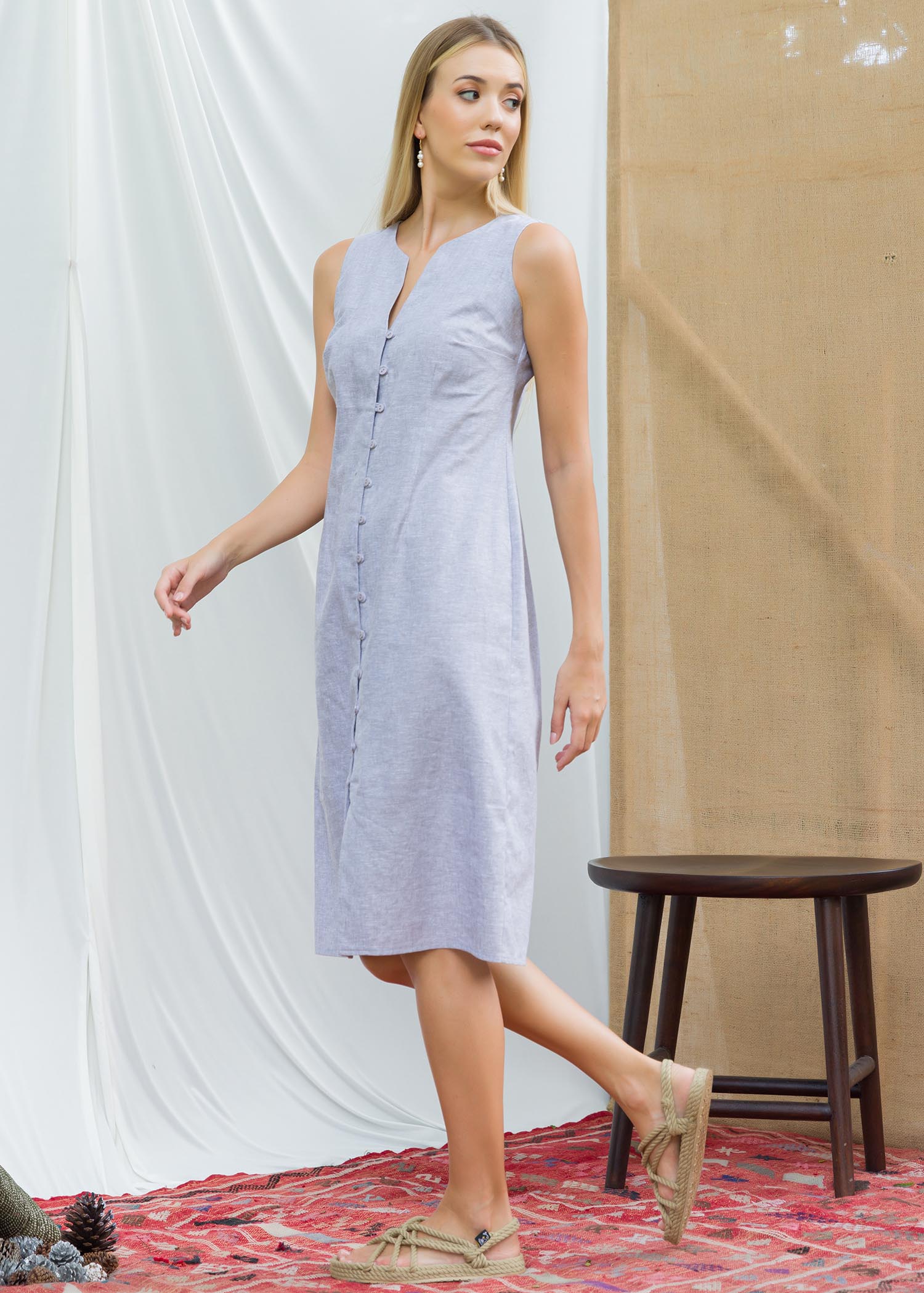 Sleeveless button down dress