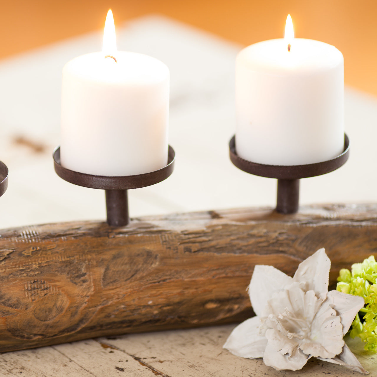Triple Metal Candle Holder On Polyresin Log