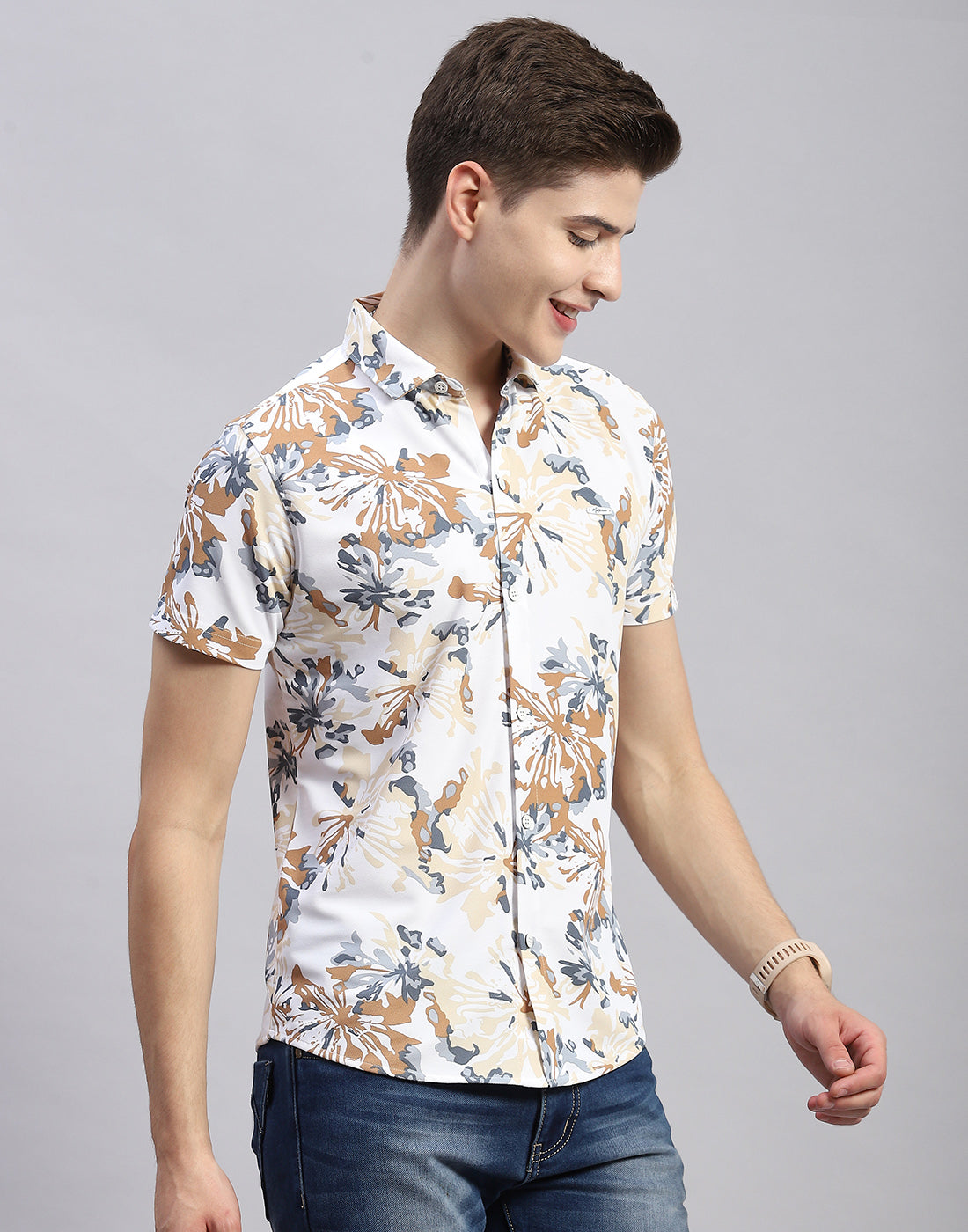 Men White Floral Print Collar Half Sleeve Shirt