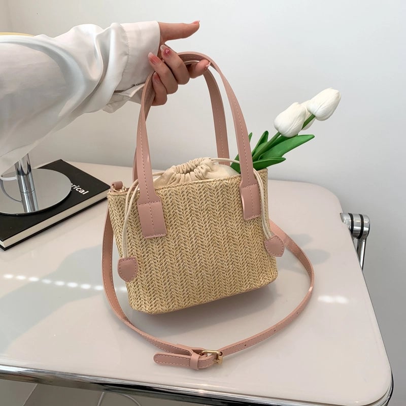 Women's Medium Straw Solid Color Vacation Sewing Thread Bucket String Handbag