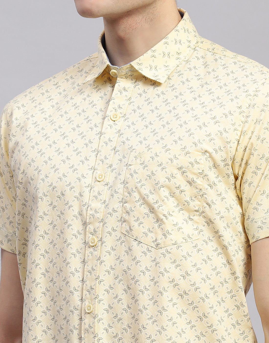 Men Yellow Printed Collar Half Sleeve Shirt