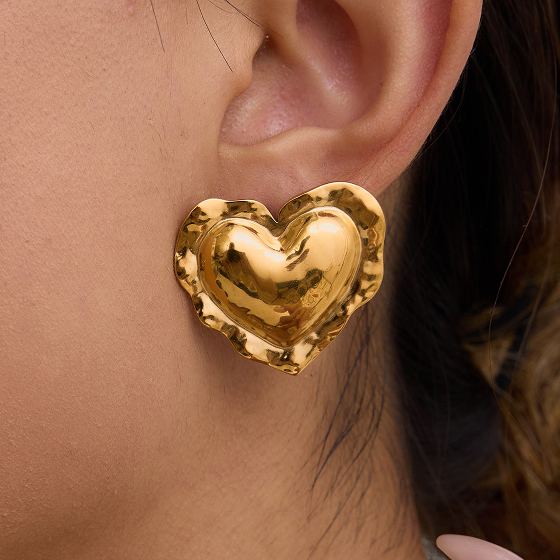 Stainless Steel Heart Earrings Earrings Female Design Niche Earrings Titanium Steel
