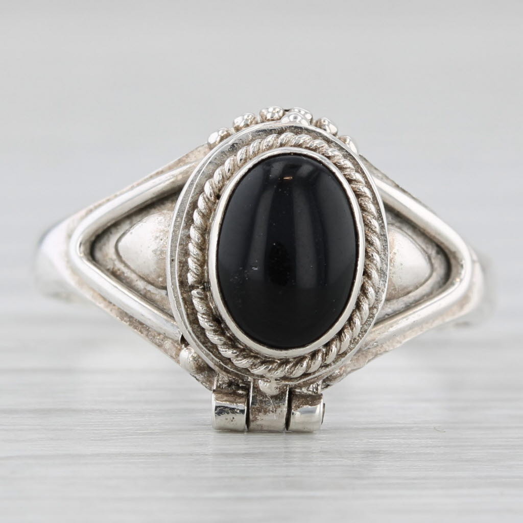 Black Glass Cabochon Snuff Ring Sterling Silver Size 7.5 Opens