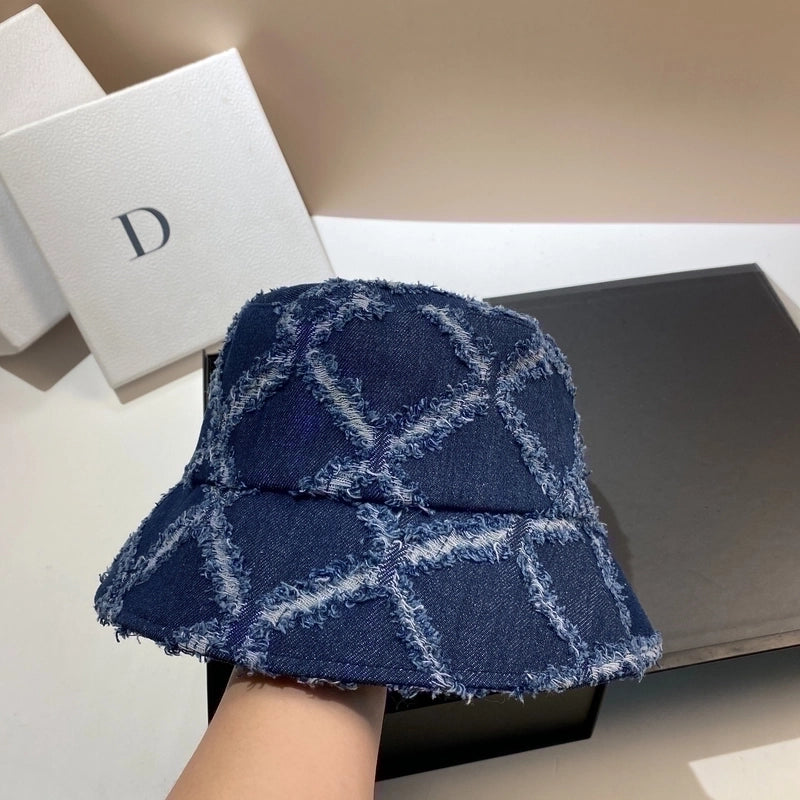 Women's Retro Streetwear Lingge Wide Eaves Bucket Hat