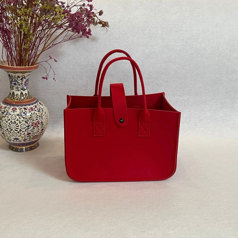Women's Felt Solid Color Elegant Streetwear Square Buckle Handbag