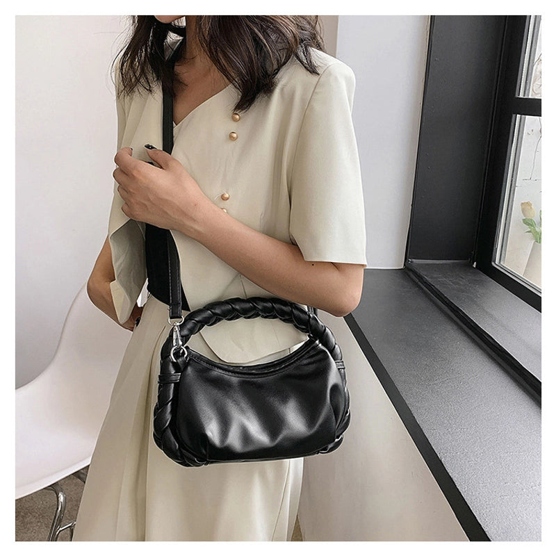 Women's Medium Pu Leather Solid Color Streetwear Dumpling Shape Zipper Crossbody Bag