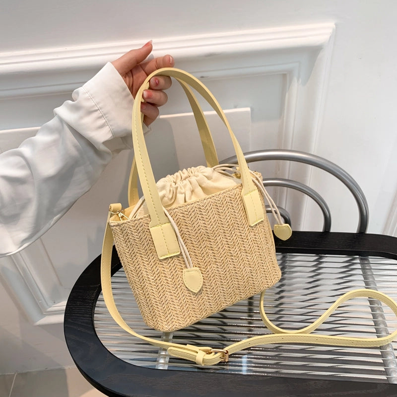 Women's Medium Straw Solid Color Vacation Sewing Thread Bucket String Handbag