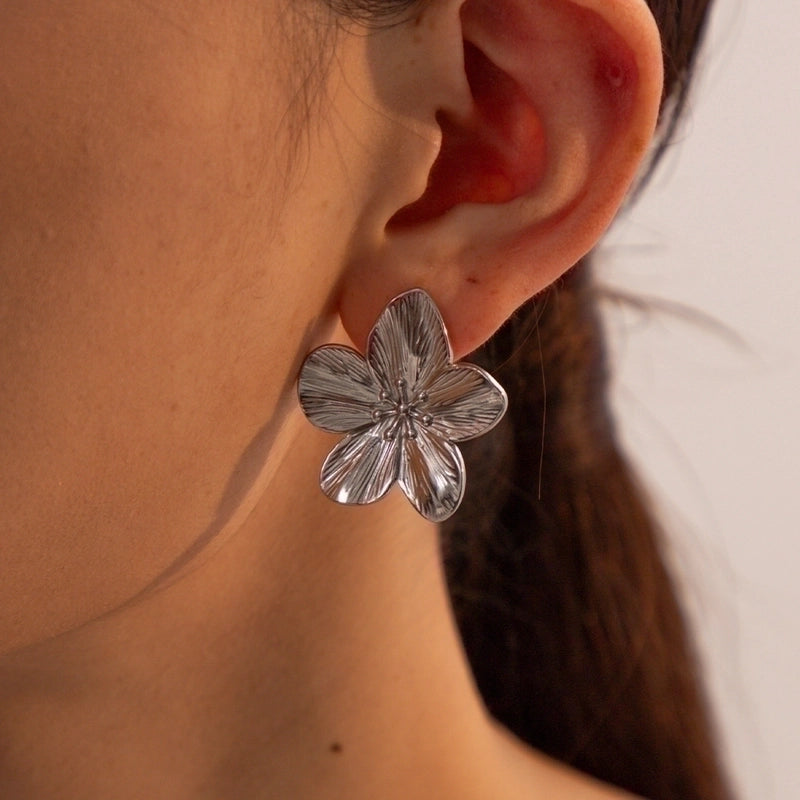 1 Pair Minimalist Classic Style Flower Petal 304 Stainless Steel 18K Gold Plated Ear Studs