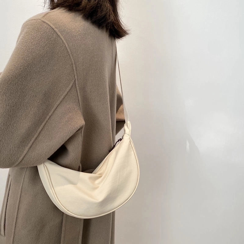 Women's Small Nylon Solid Color Basic Dumpling Shape Zipper Cloud Shape Bag