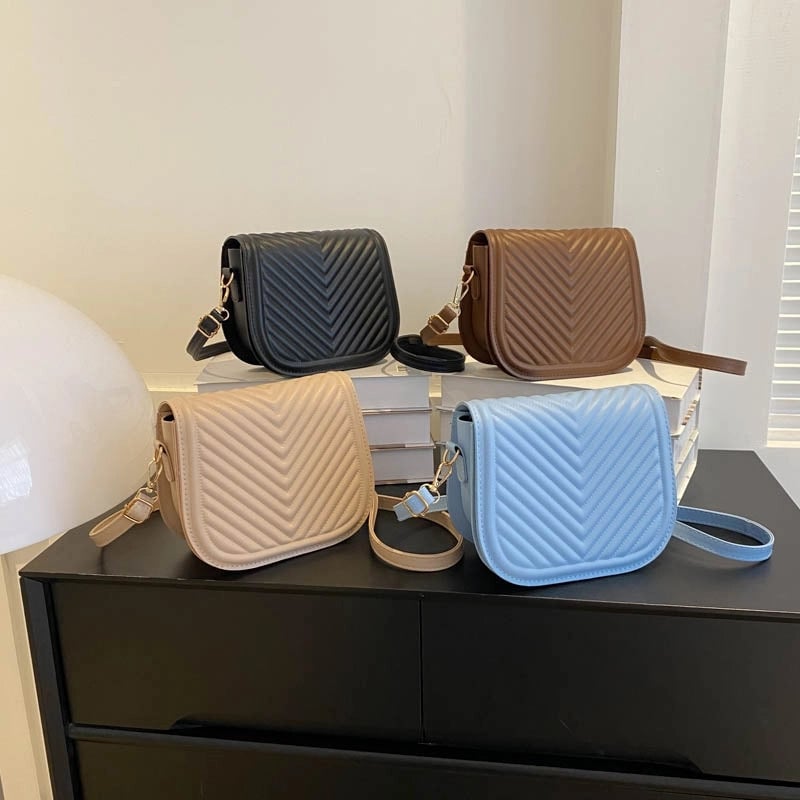 Women's All Seasons Pu Leather Solid Color Classic Style Square Flip Cover Shoulder Bag