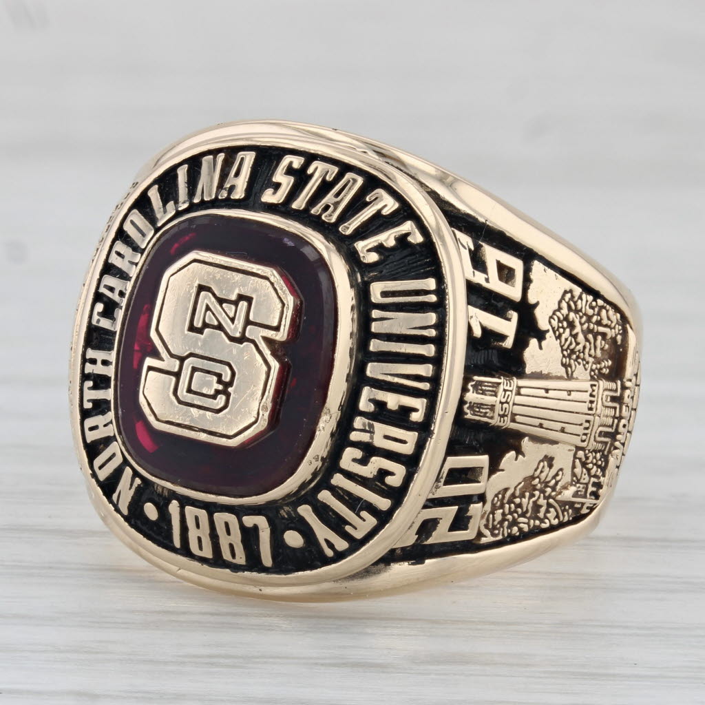 North Carolina State University Class Ring NC State Wolfpack 14k Gold