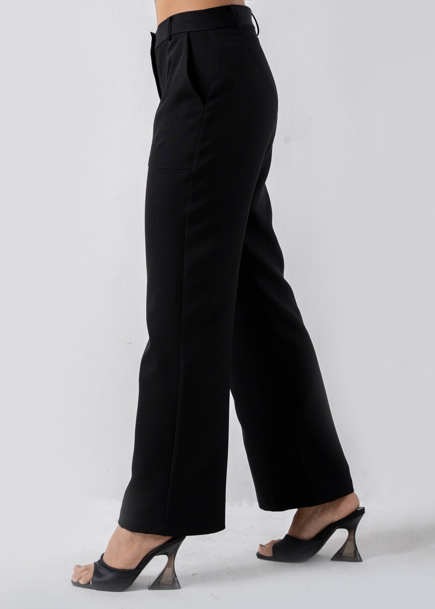 Tailored Pant With Large Pockets