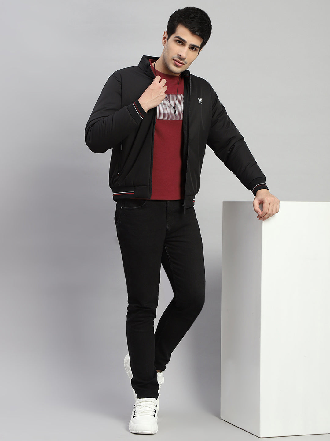 Men Black Solid Mock Neck Full Sleeve Jacket