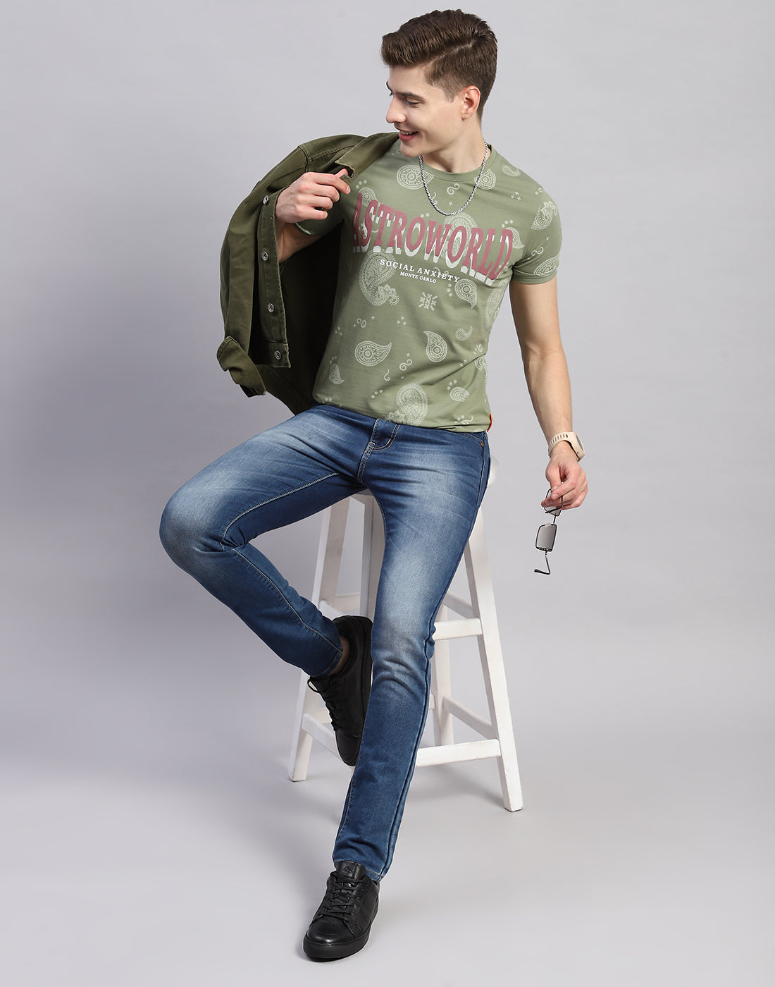 Men Olive Floral Print Collar Half Sleeve T-Shirt