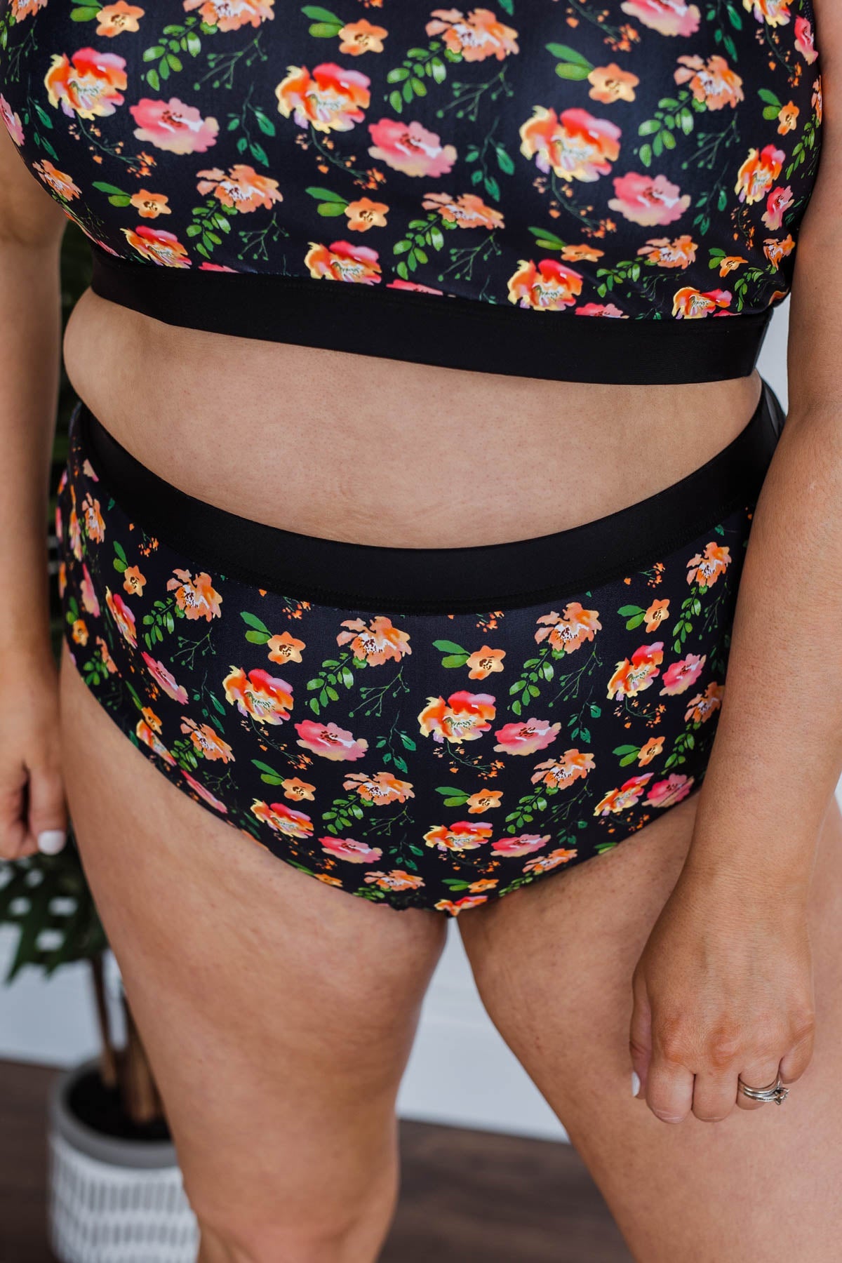 Sandy Shores High-Rise Swim Bottoms- Black Floral