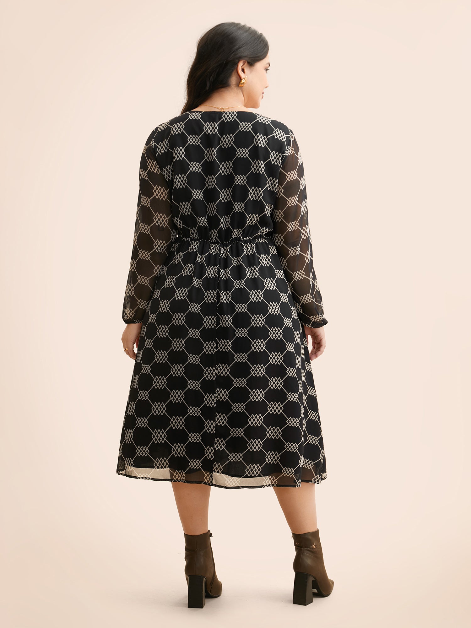 U Neck Geometric Mesh Dress