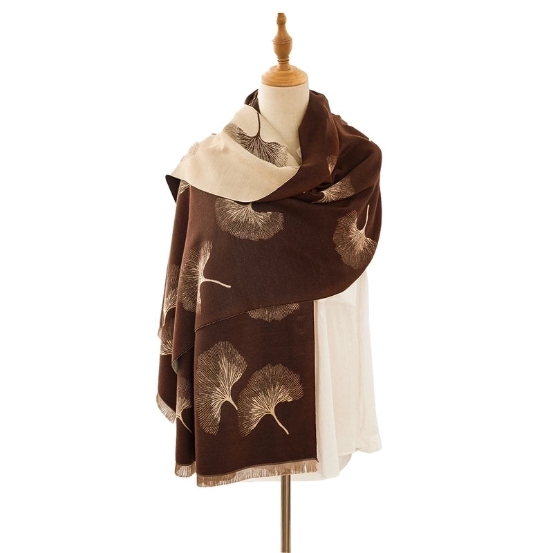 Women's Elegant Ginkgo Leaf Imitation Cashmere Scarf