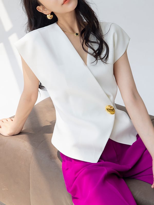 Sleeveless Asymmetric Buttoned V-Neck Vest Top