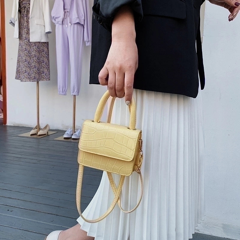 Women's All Seasons Pu Leather Solid Color Streetwear Square Magnetic Buckle Handbag