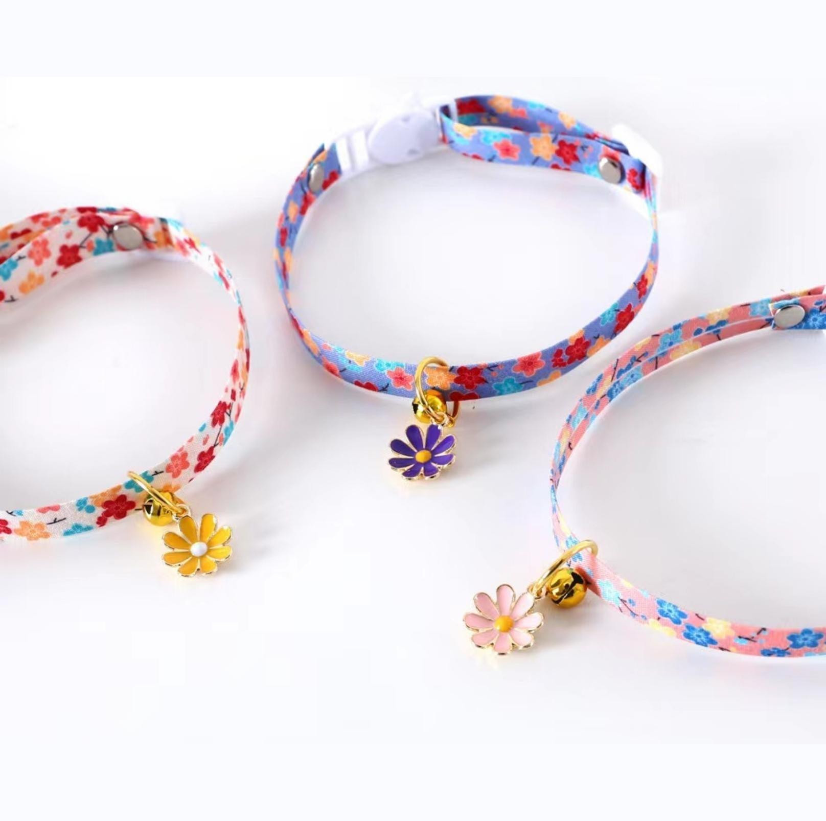 Colourful Daisy Adjustable Pet Collar for Cats and Small Dogs
