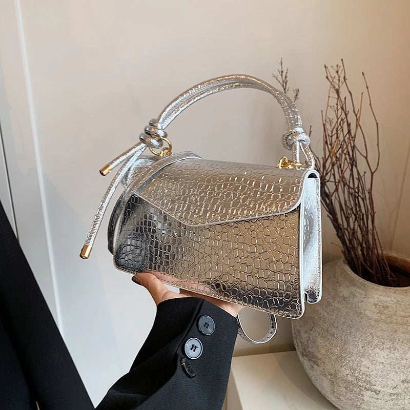 Women's Pu Leather Solid Color Elegant Streetwear Square Magnetic Buckle Crossbody Bag