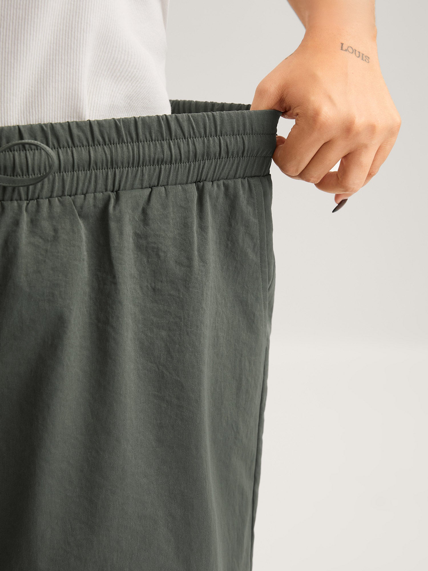 Waist-Tie Solid Wide-Leg Shorts