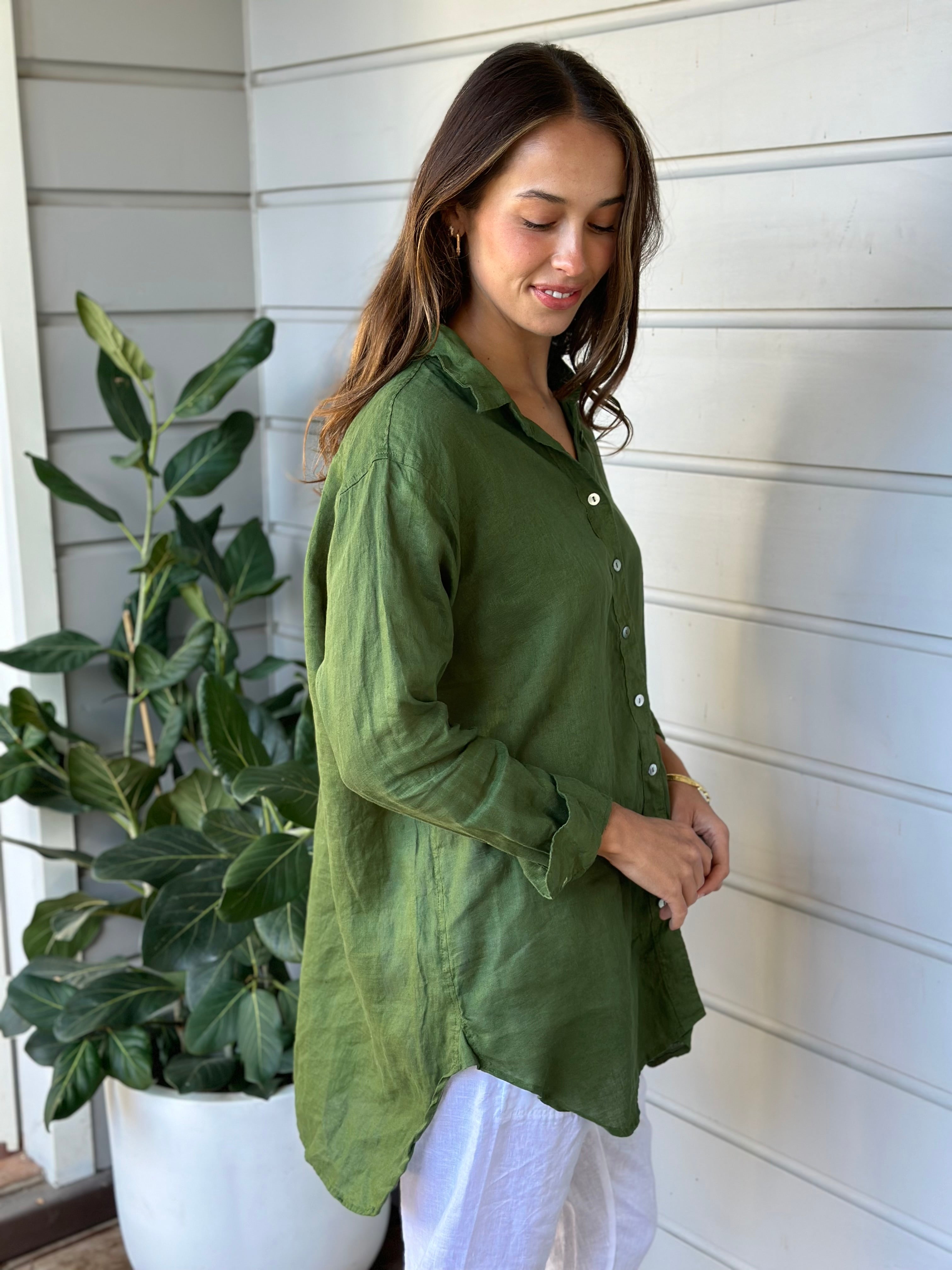 skyla shirt - moss linen