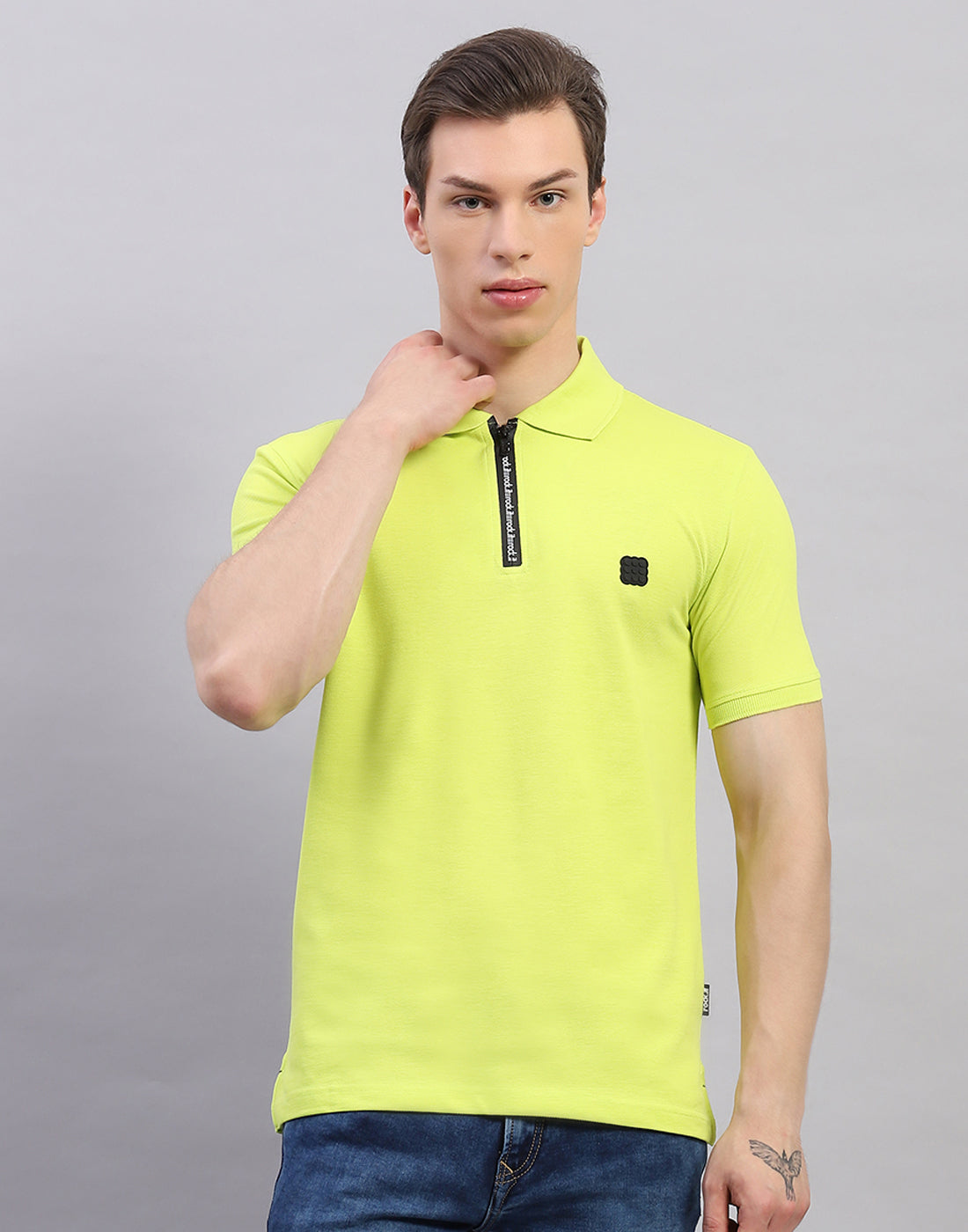 Men Green Solid Polo Collar Half Sleeve T-Shirt