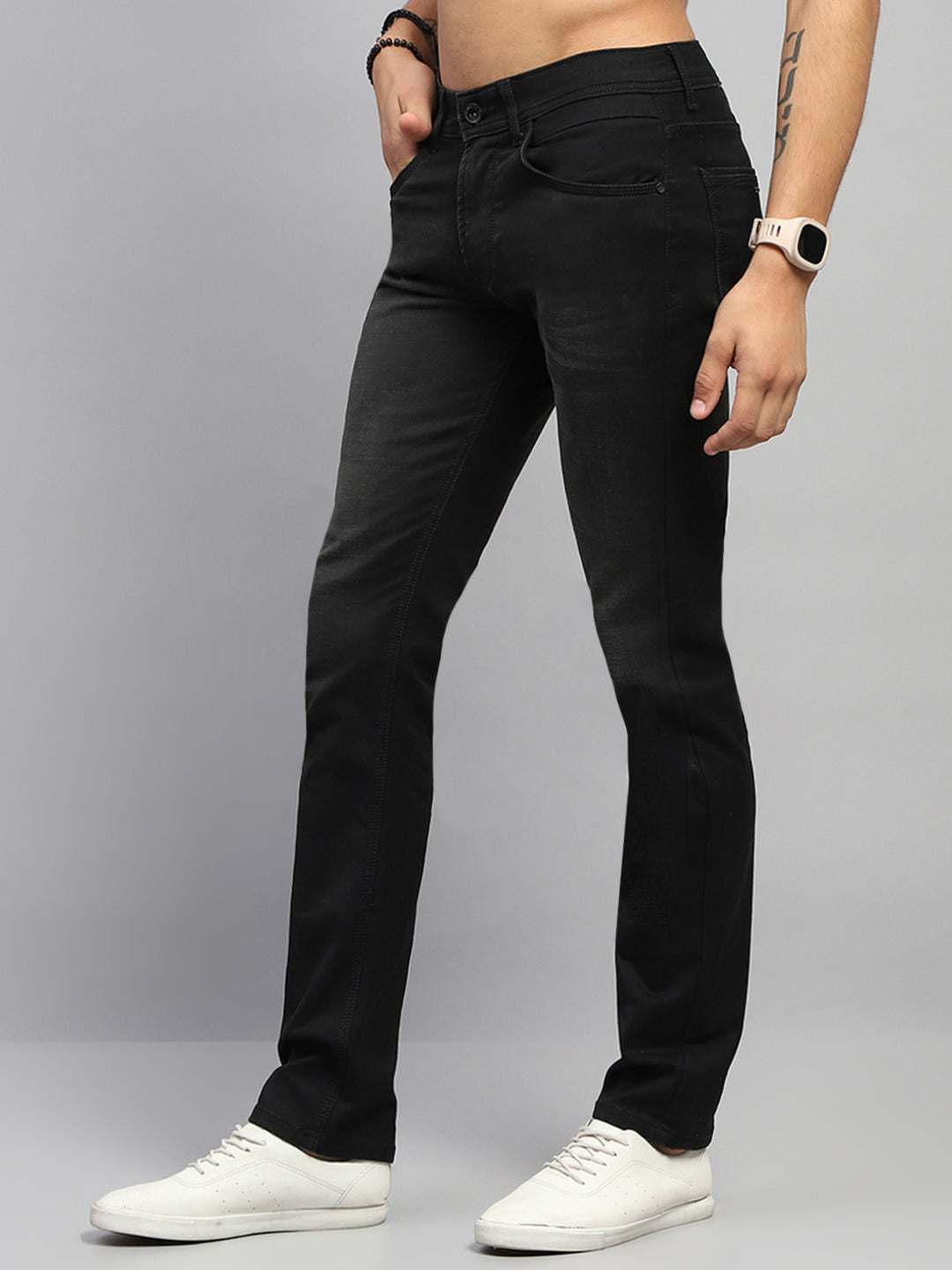 Men Black Solid Narrow Fit Denim