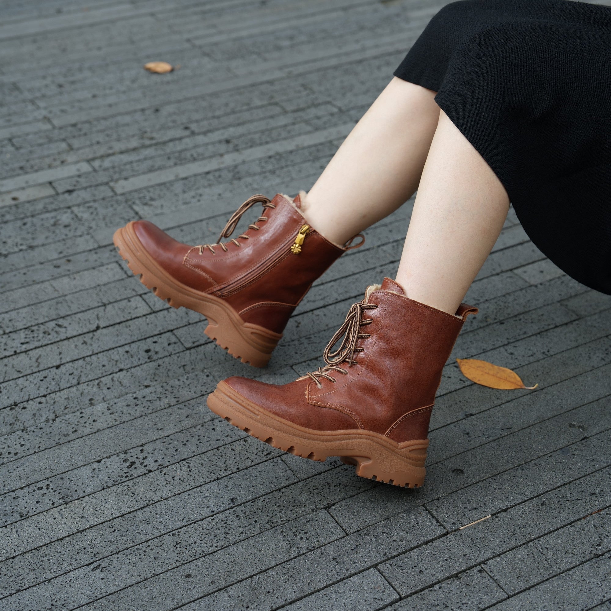 Chunky Riding Boots Leather Combat Boots Designer Shoes in Coffee/Black Have Shearling Lined