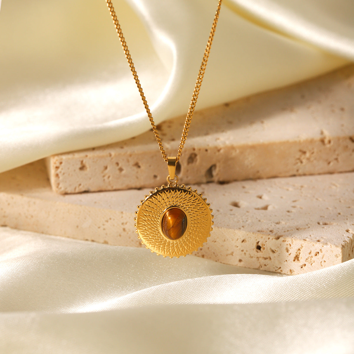 Retro Round Texture Stainless Steel Inlaid Tiger Eye Stone Pendant Necklace Female Versatile Titanium Steel Necklace