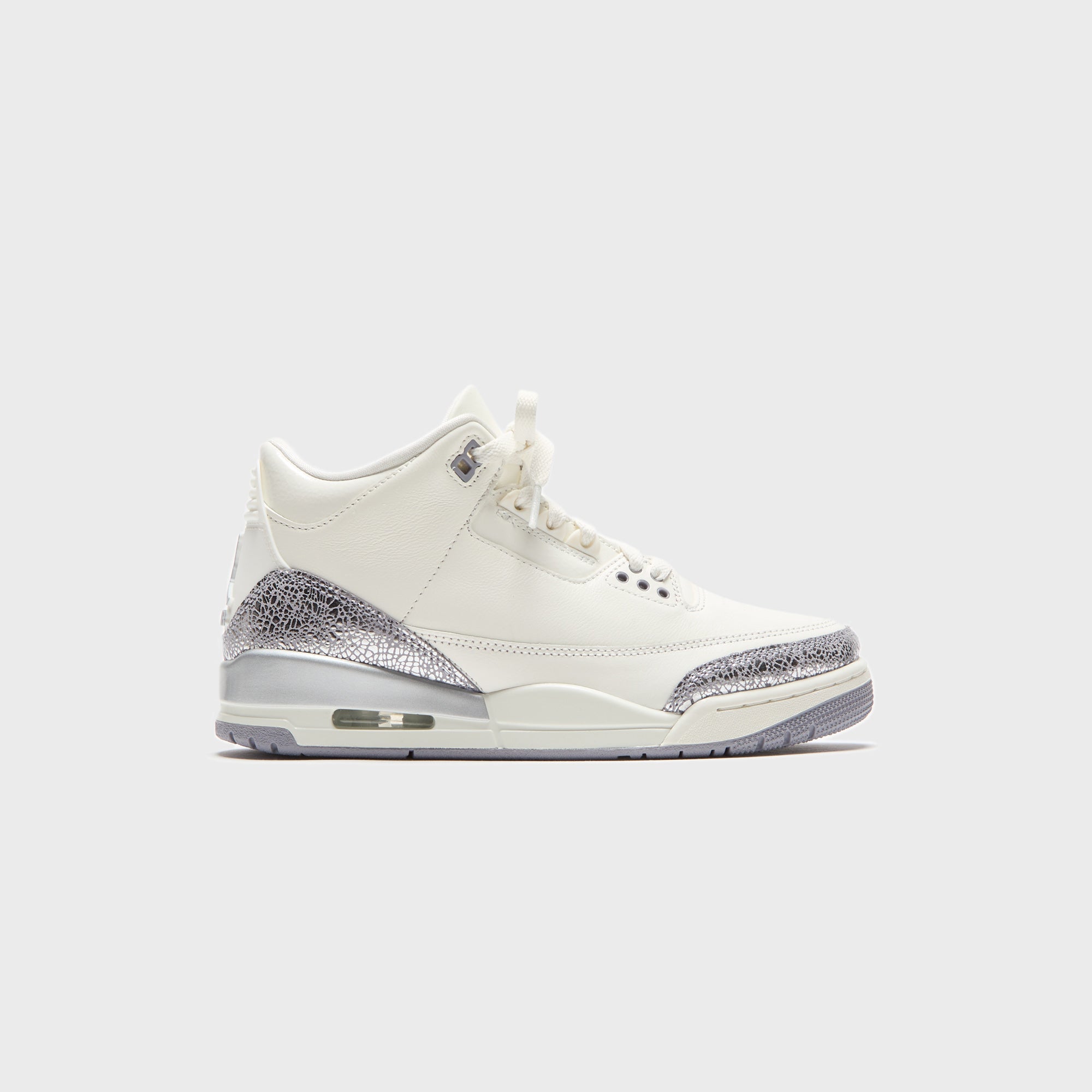 Nike WMNS Air Jordan 3 Retro - Sail / Cement Grey / Metallic Silver