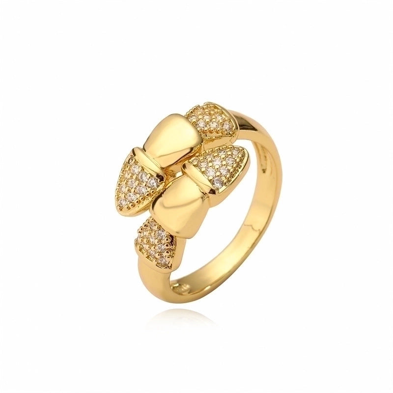 Fashion Heart-shaped Copper Inlaid Zircon Ring