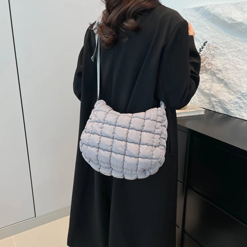 Women's Medium Nylon Embroidery Thread Vintage Style Classic Style Sewing Thread Square Zipper Cloud Shape Bag