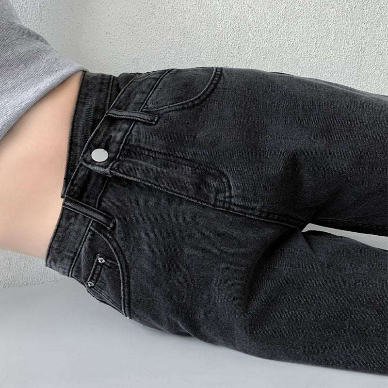 Women's Wide-Legged Mom Jeans