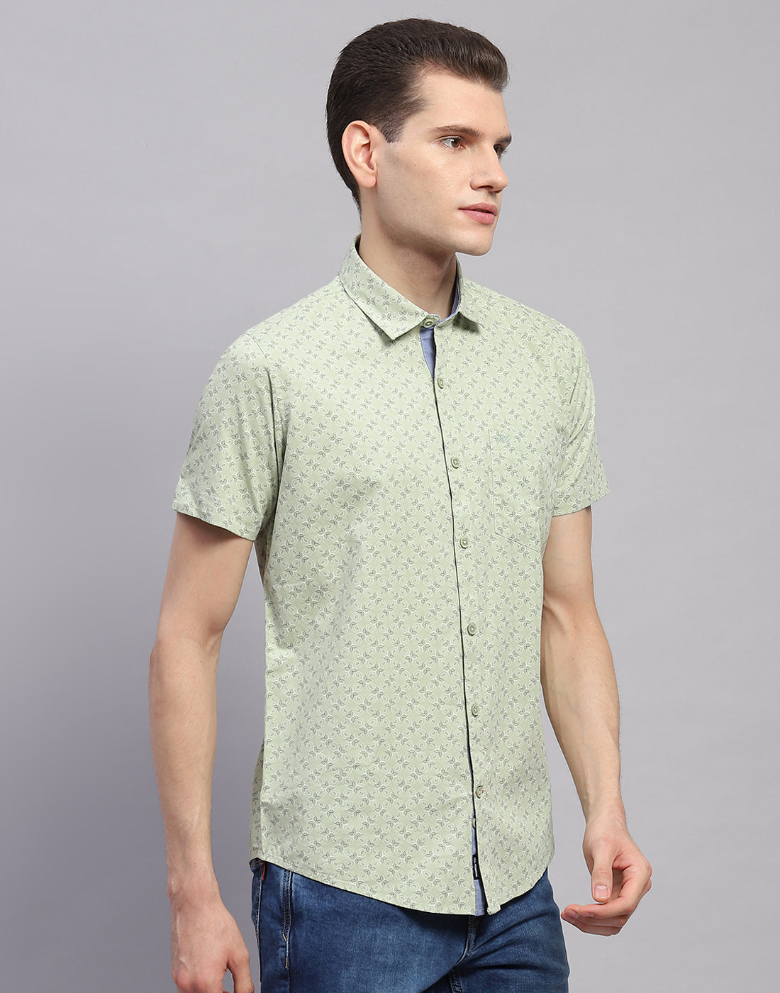 Men Green Printed Collar Half Sleeve Shirt