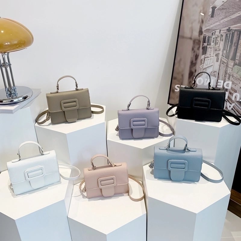 Women's Pu Leather Solid Color Basic Flip Cover Handbag