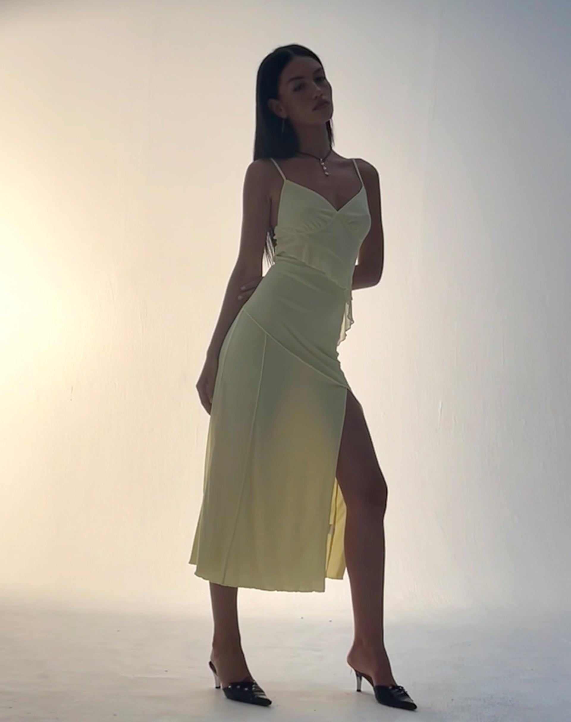 Jacy Ruffle Midi Dress in Mesh Lemon