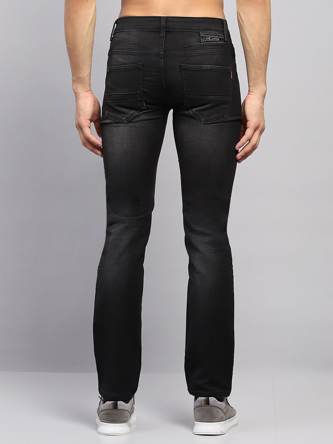 Men Black Solid Narrow Fit Denim