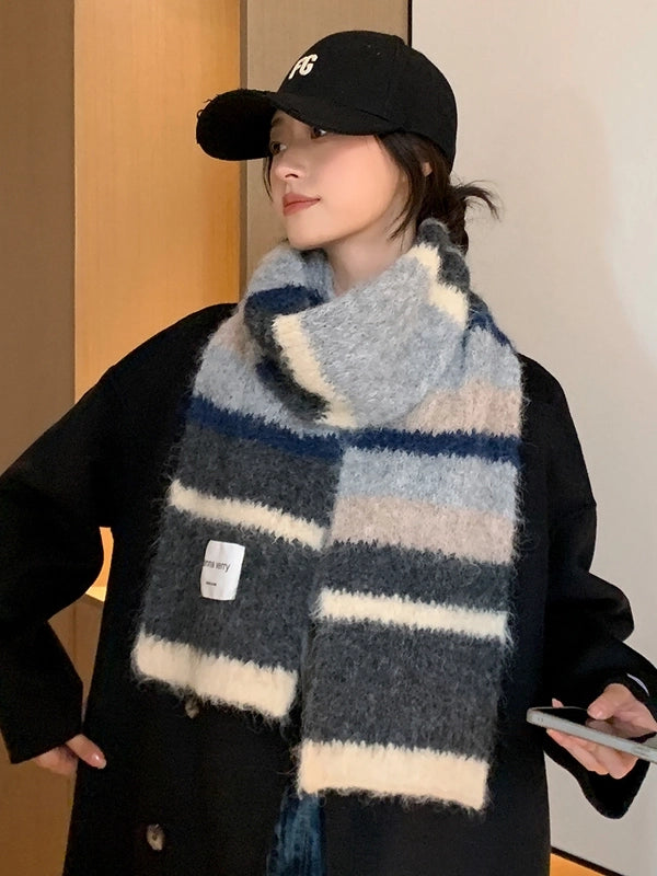 Women's Casual Princess Minimalist Stripe Polyester Scarf