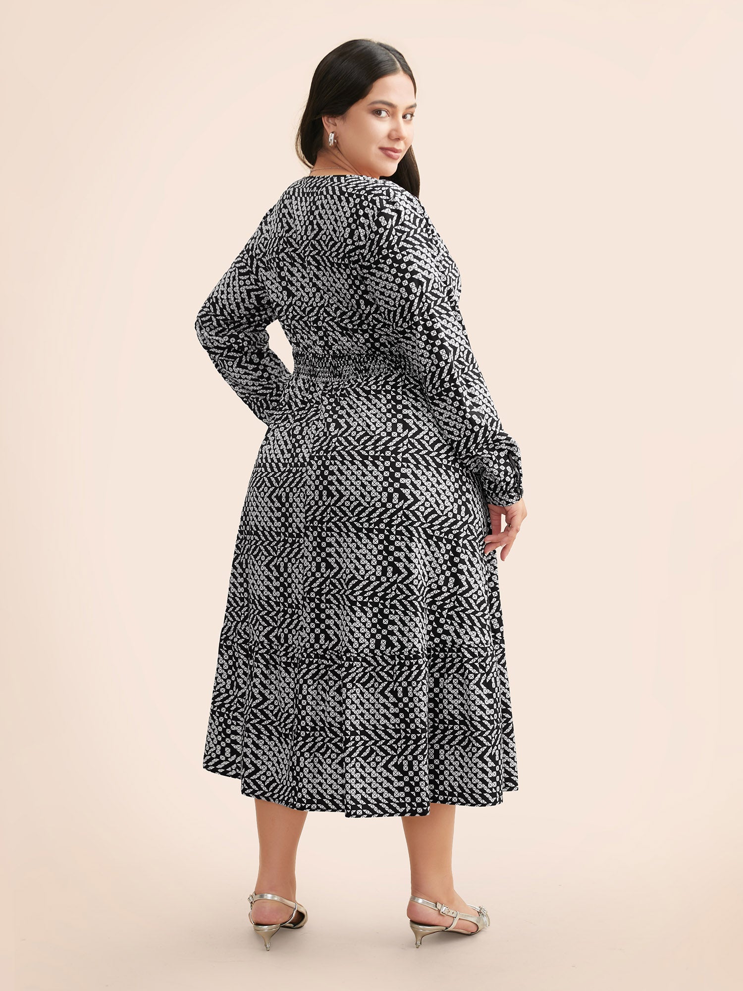 Geometric Notched Lantern Sleeve Midi Dress