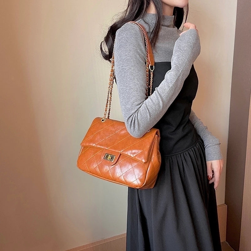 Women's Pu Leather Solid Color Vacation Sewing Thread Square Lock Clasp Shoulder Bag Messenger Bag