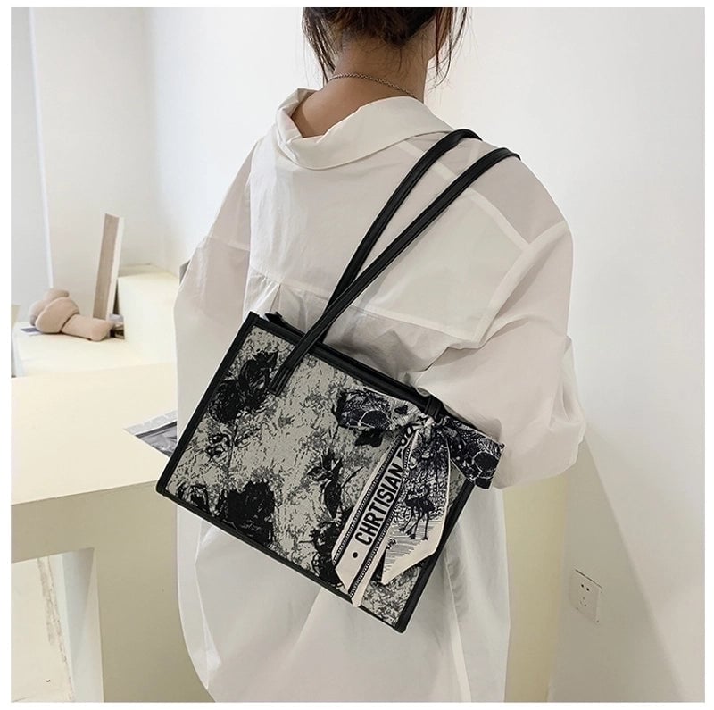 Women's Medium All Seasons Pu Leather Printing Vintage Style Square Zipper Shoulder Bag