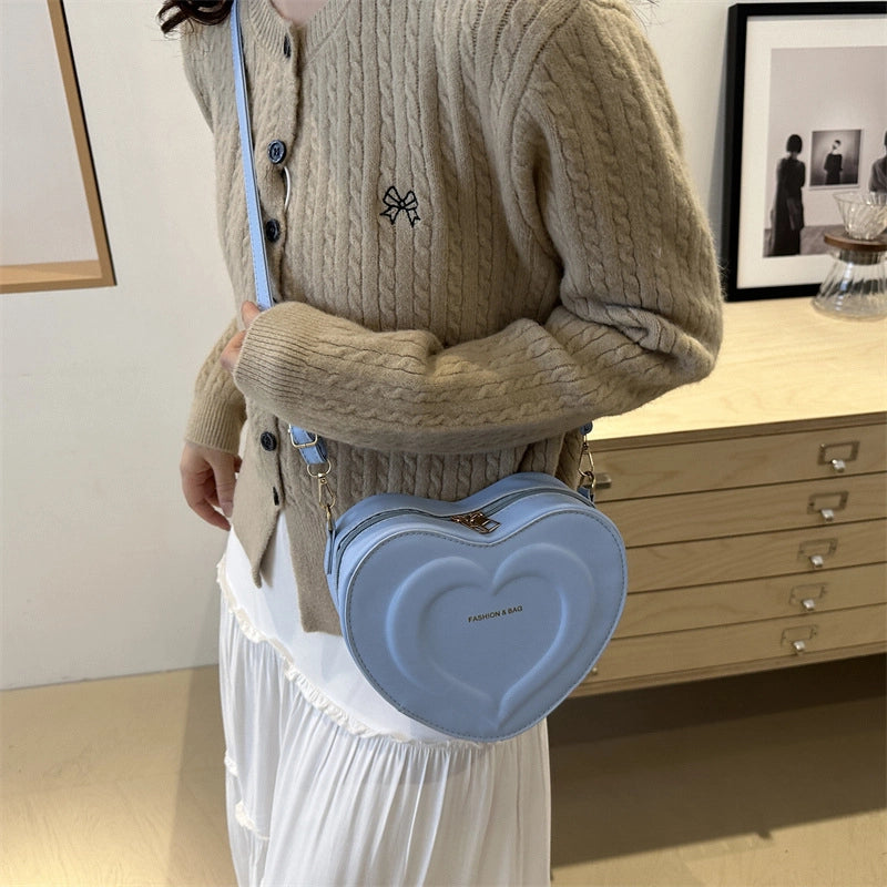 Personalized. Stylish And Simple Indentation Contrast Color Heart Bag  Autumn New Trendy Pure Color Trendy Shoulder Messenger Bag
