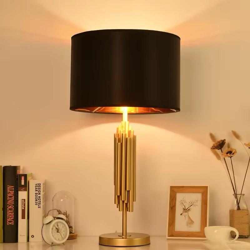 Nordic LED Iron Art Table Lamp Cafe Modern Restaurant Living Room Desk Lamp Bedroom Bedside Table Light Reading Decor Light