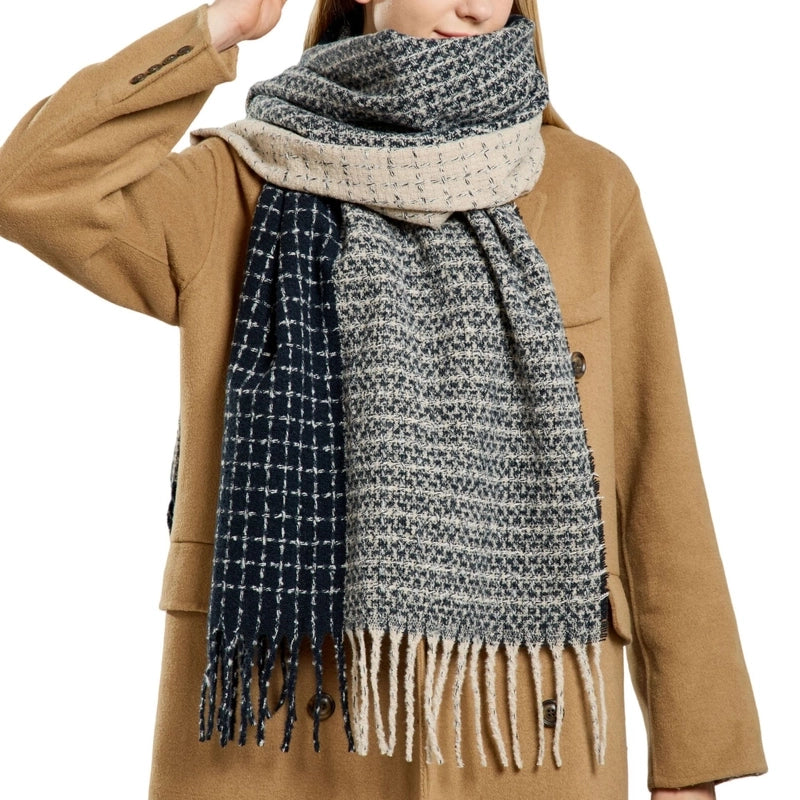 Women's Casual Solid Color Polyester Tassel Scarf