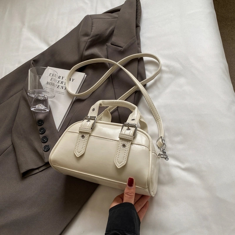 Women's Medium Pu Leather Solid Color Classic Style Streetwear Square Zipper Crossbody Bag
