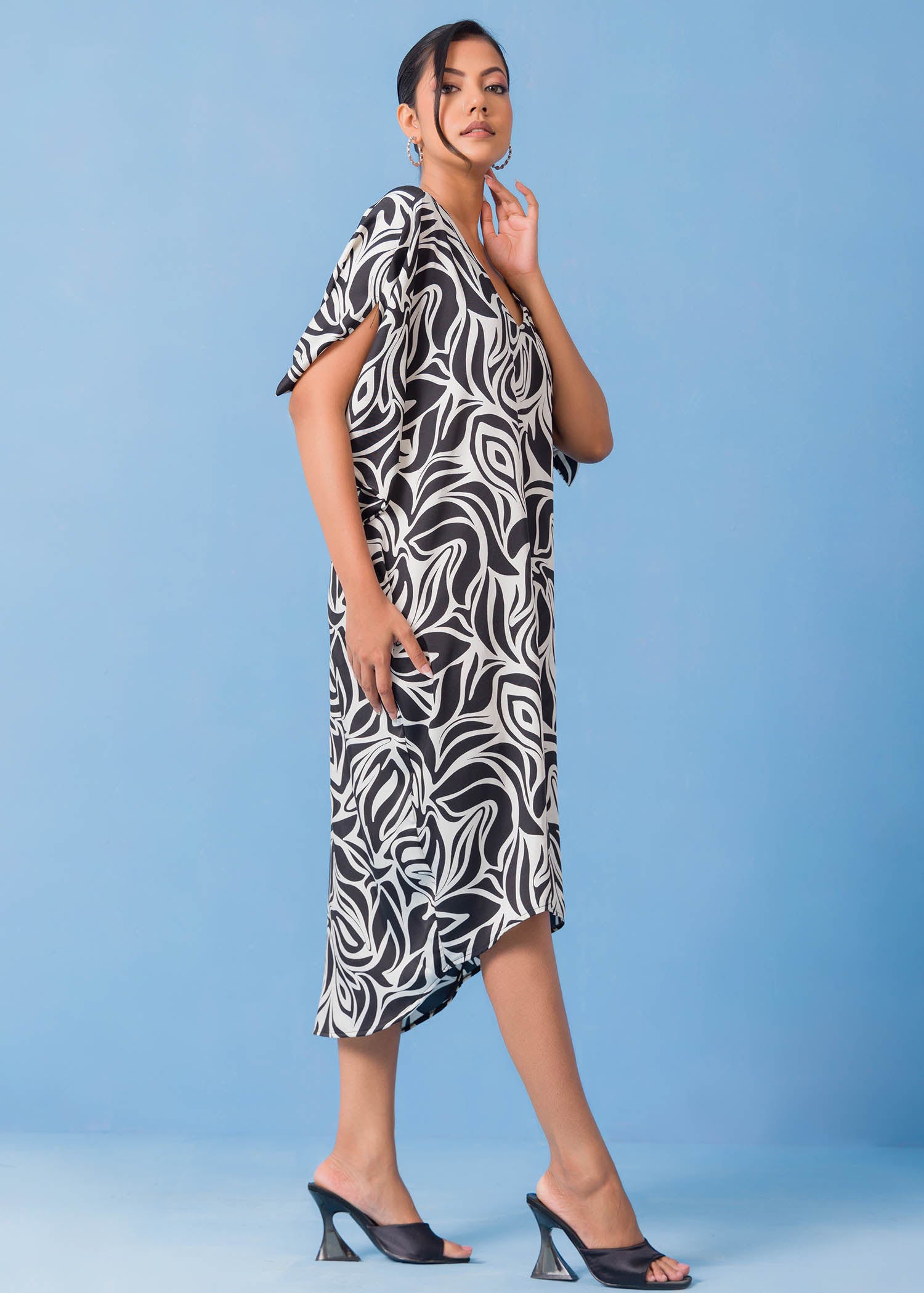 V Printed Neck Kaftan Dress