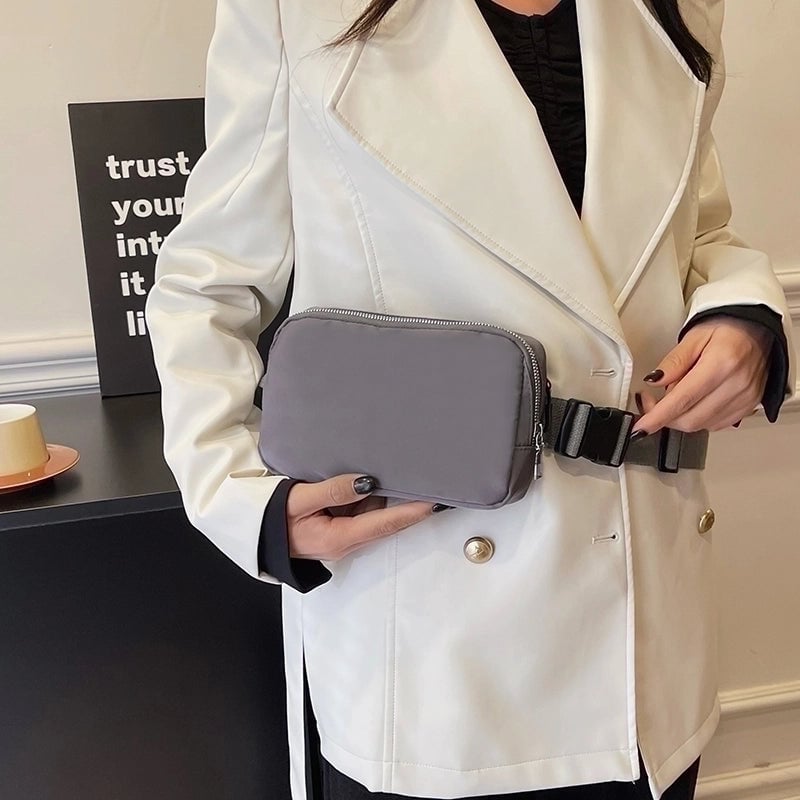 Women's Oxford Cloth Solid Color Classic Style Streetwear Sewing Thread Square Zipper Fanny Pack
